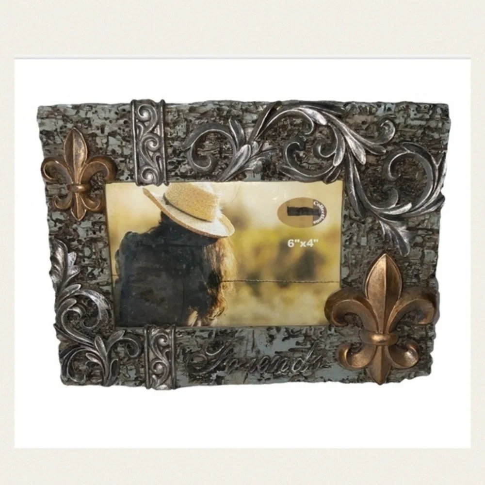 NEW Heavy Stone 6” x 4” “Friends” Silver & Gold Fleur De Lis Picture Frame